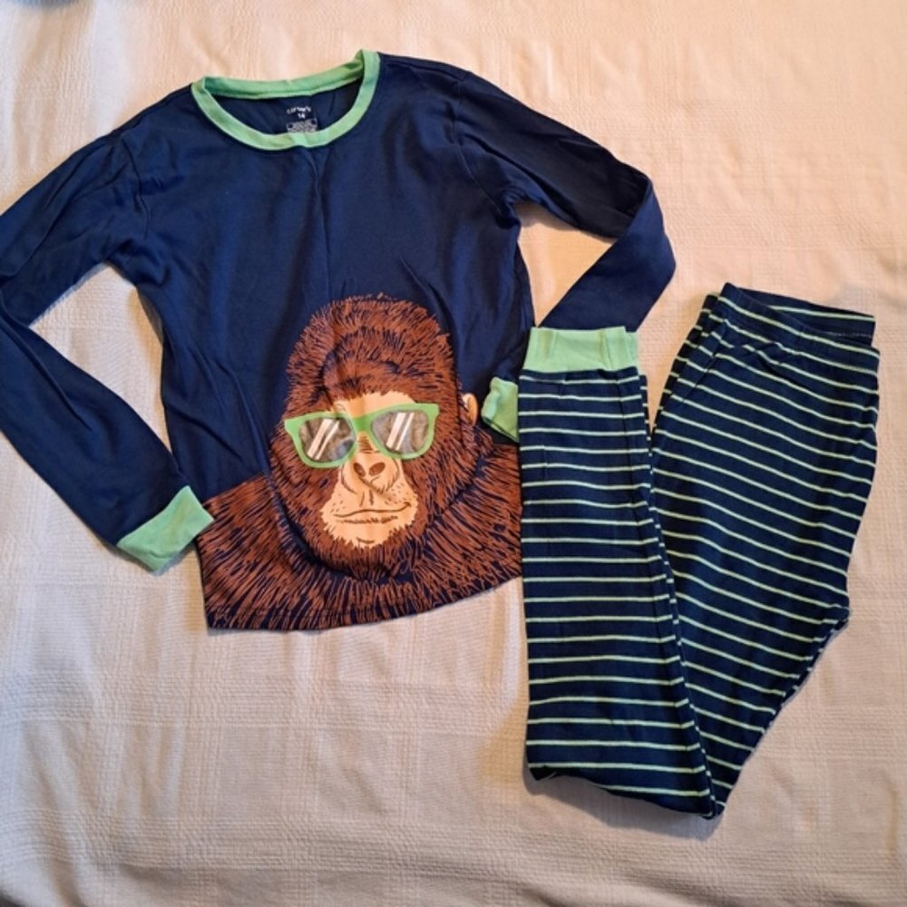 Carter's boys size 14 2 piece pajama set, VGUC